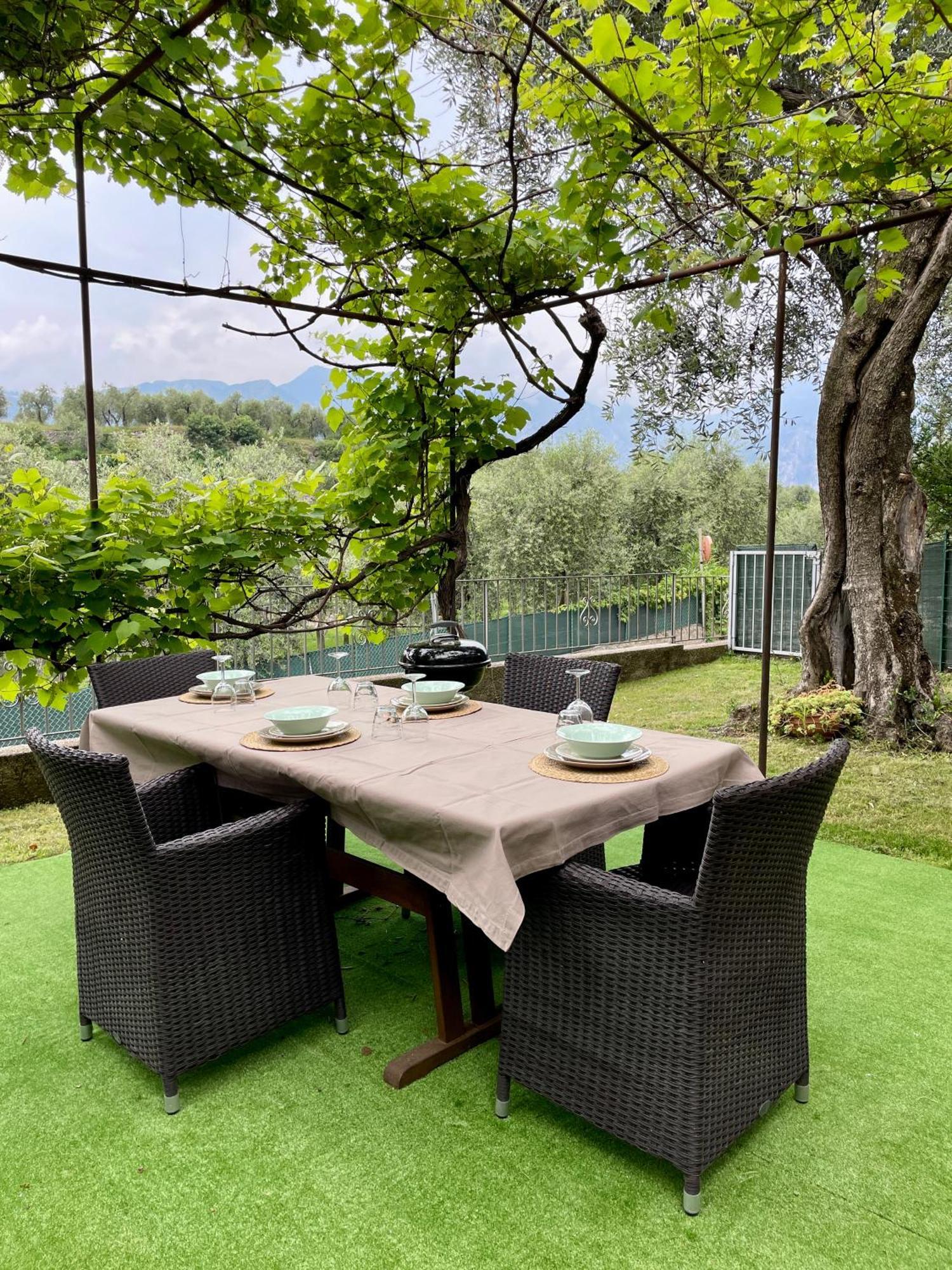 Casa Mario & Laura Ferienwohnungen Free Wi-Fi Parking Malcesine Exterior foto