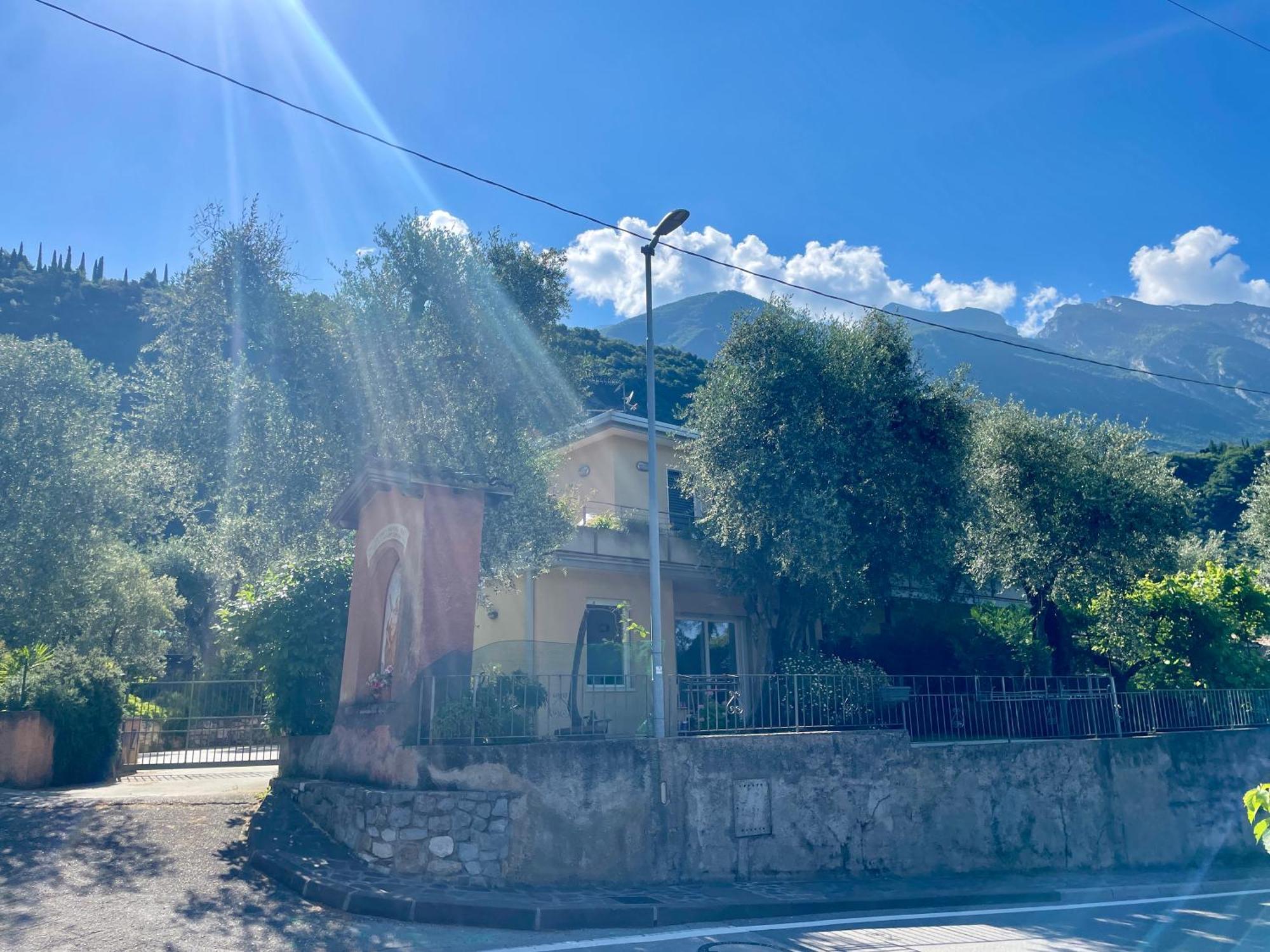 Casa Mario & Laura Ferienwohnungen Free Wi-Fi Parking Malcesine Exterior foto