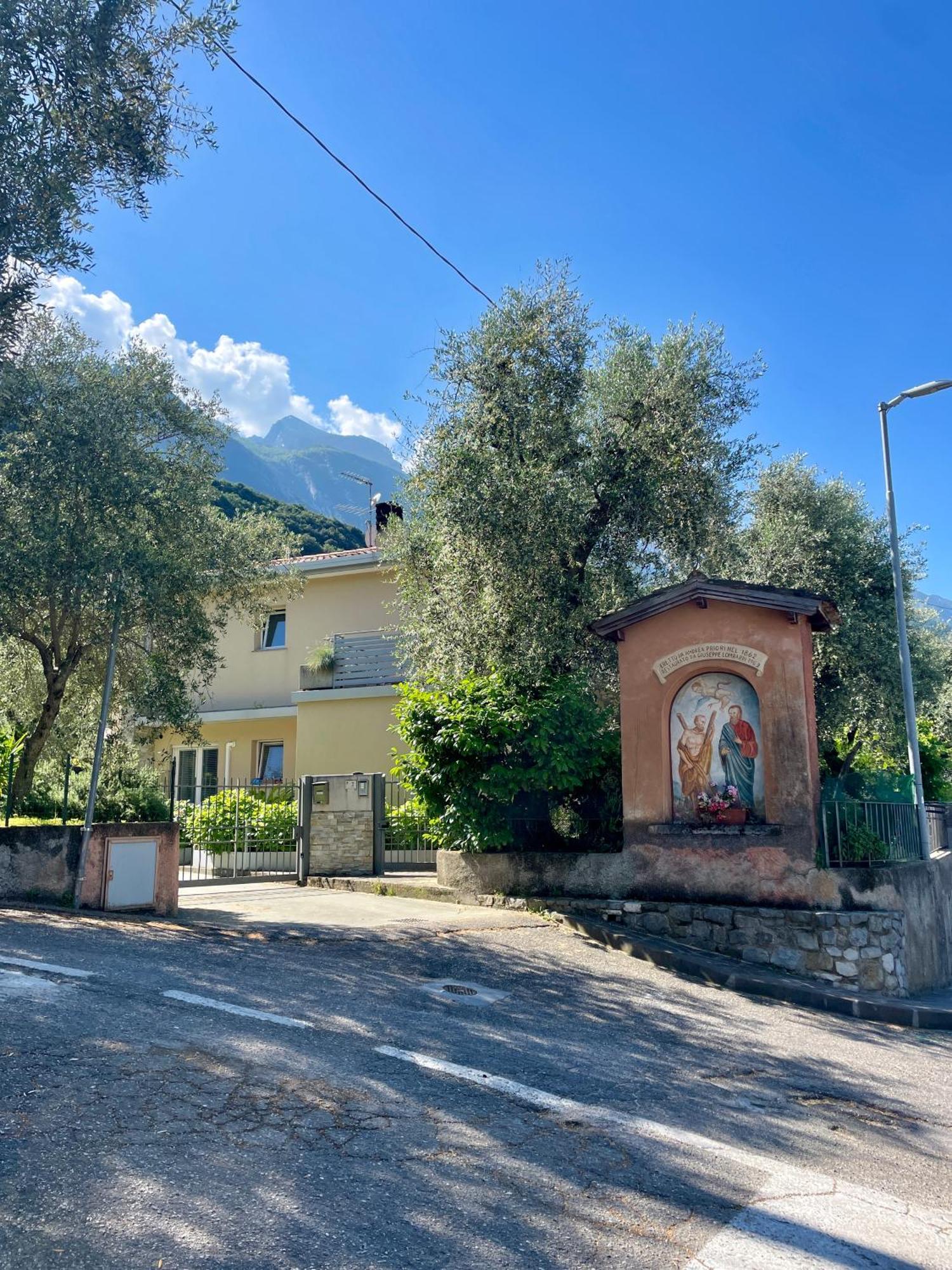Casa Mario & Laura Ferienwohnungen Free Wi-Fi Parking Malcesine Exterior foto